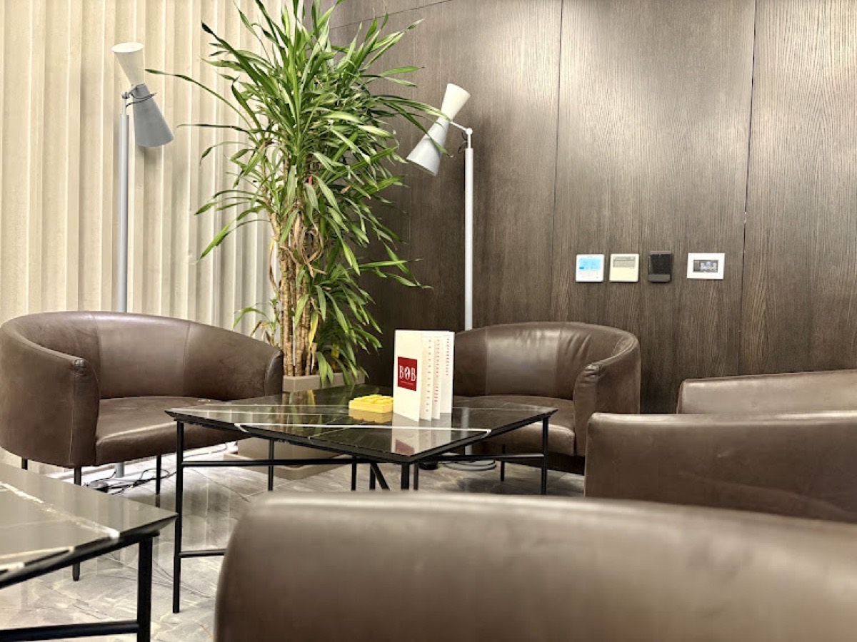 Bob Cafe bar counter — warm lighting, Zagreb